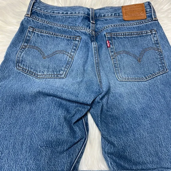 Vintage Levi’s with Capital Letter E women’s wedgie Distressed Jeans size 28 - Picture 7 of 13